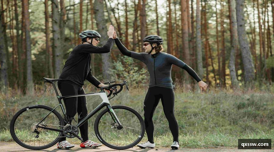 jrs直播网🌟 从赛场到生活，周边让热爱无处不在！